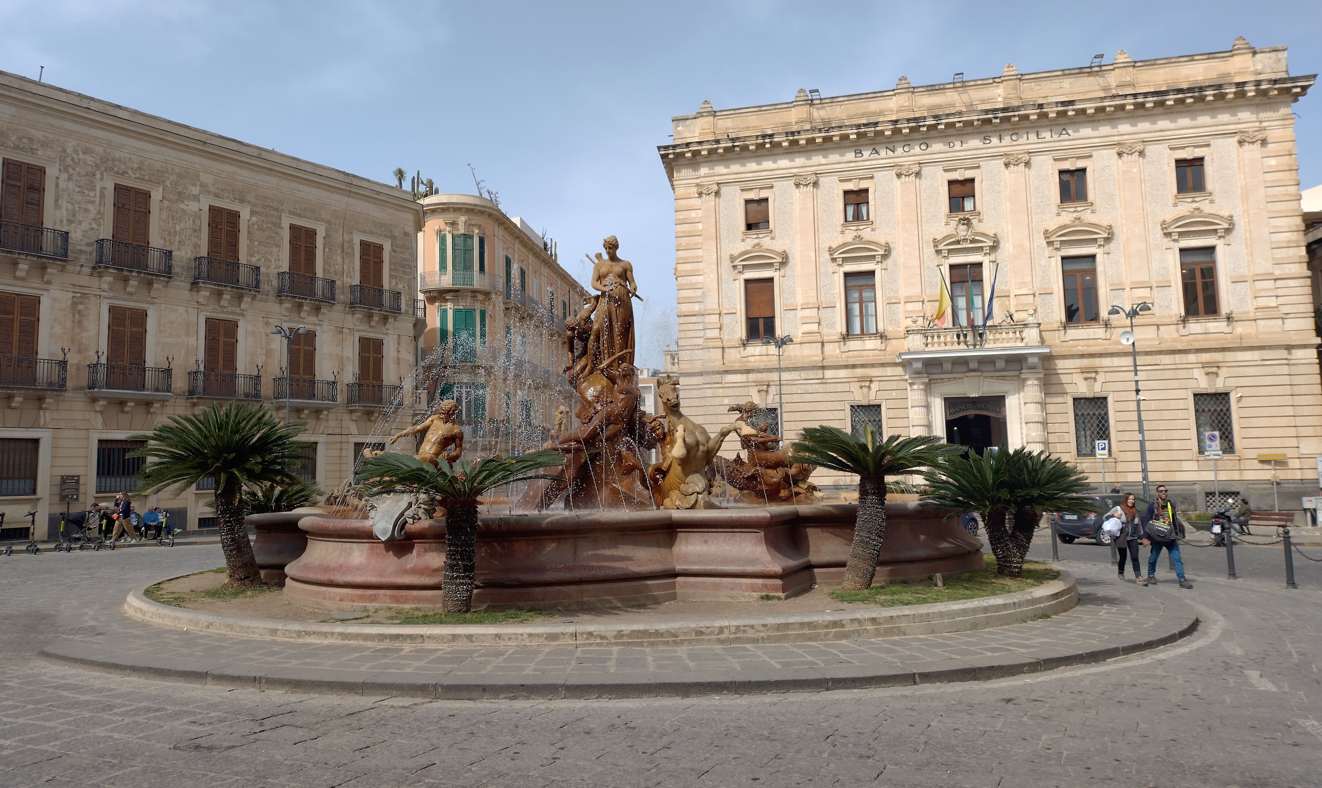 Fontanna Diany na placu Archimedesa w Syrakuzach