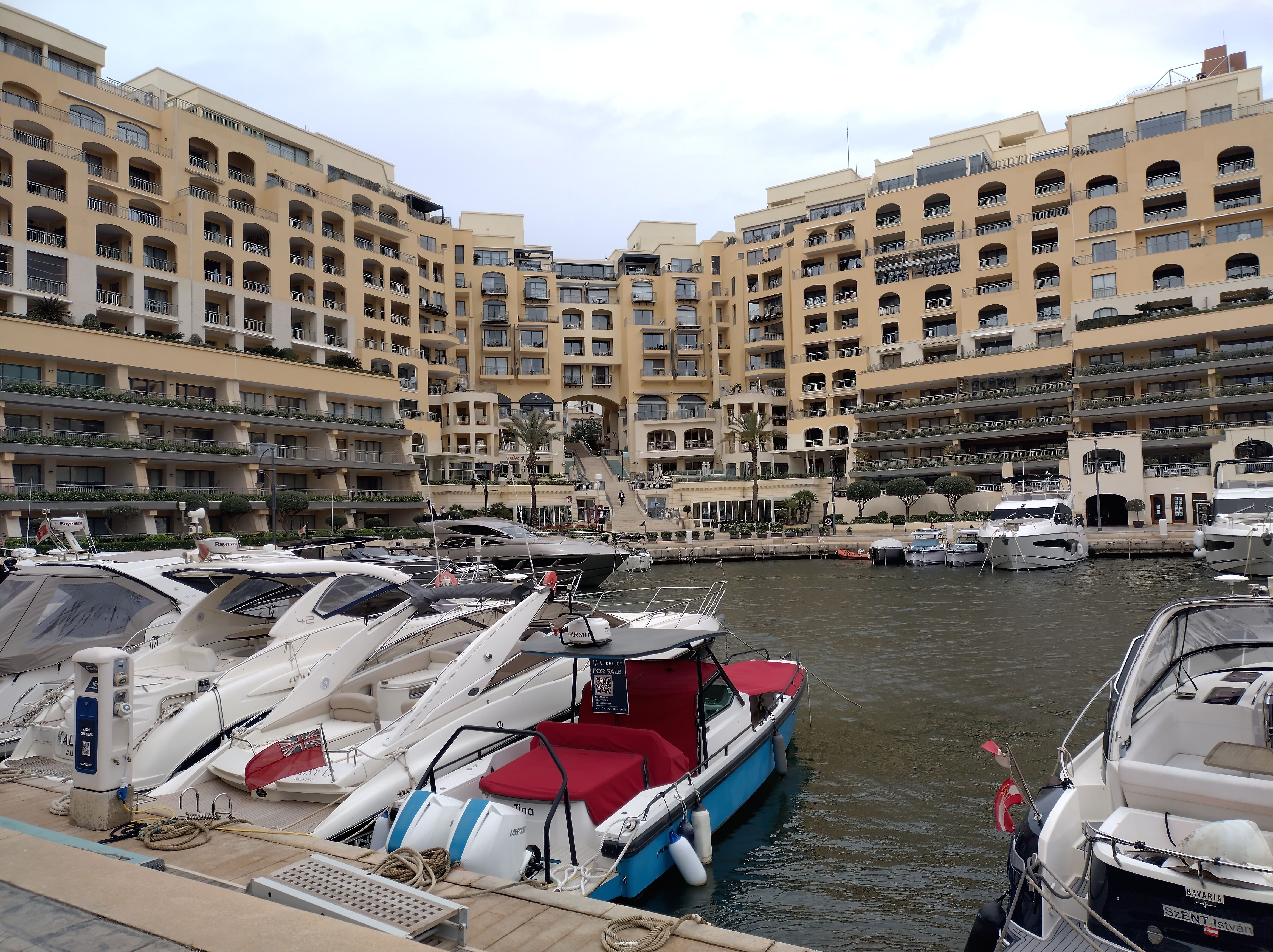 Kompleks hotelowy i Marina w Portomaso