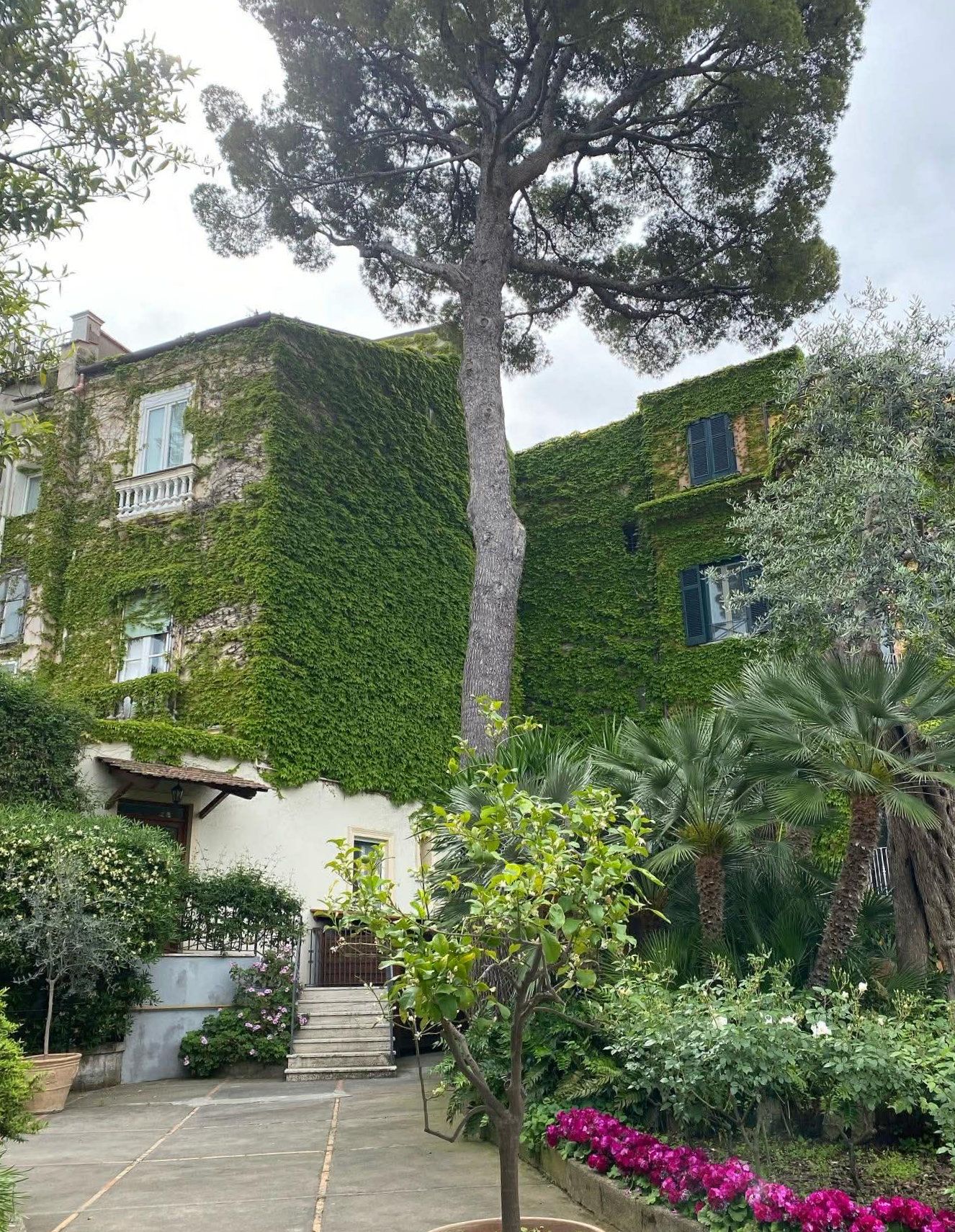 Ogród w Grand Hotelu w Sorrento