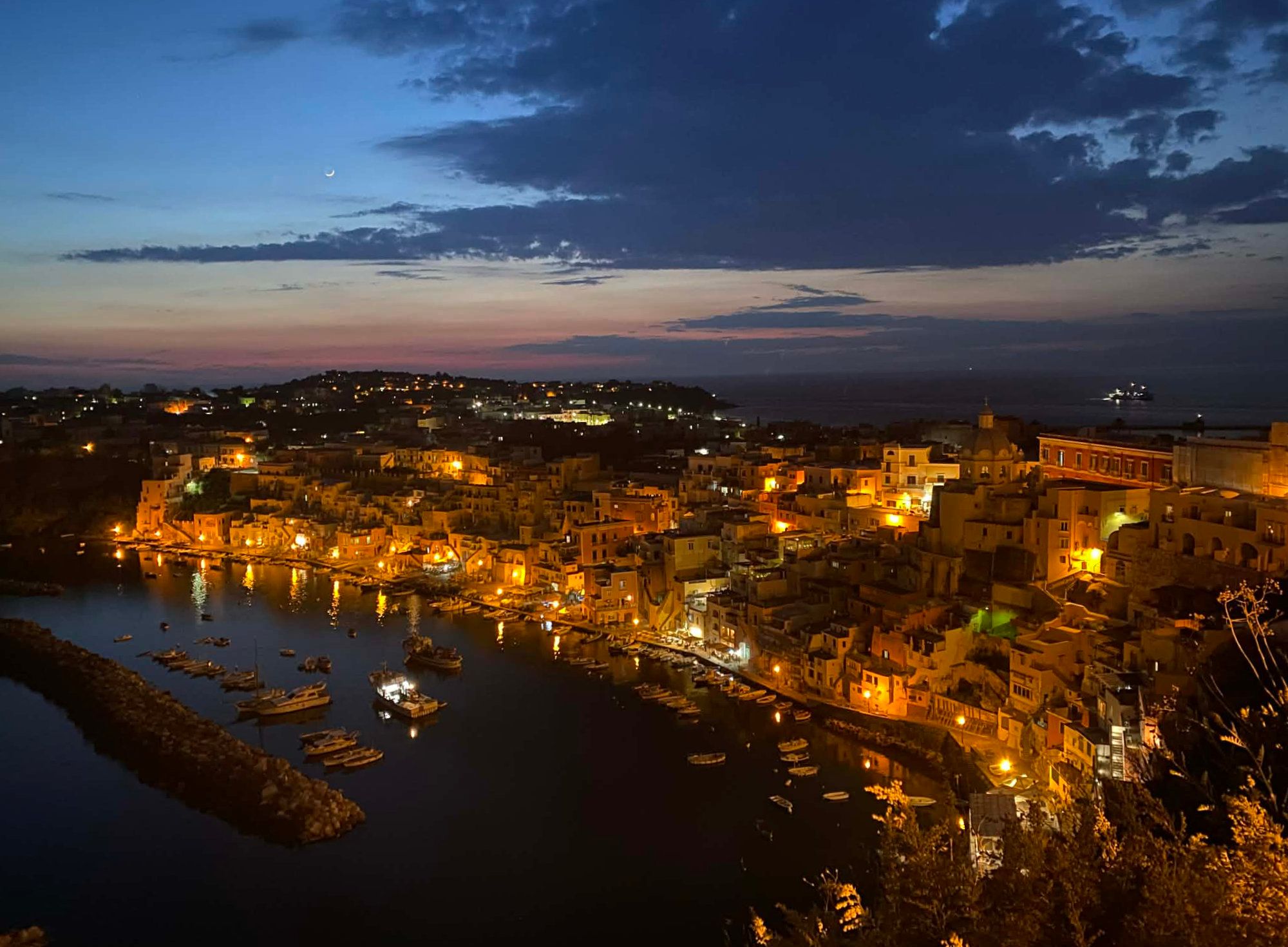 Procida nocą