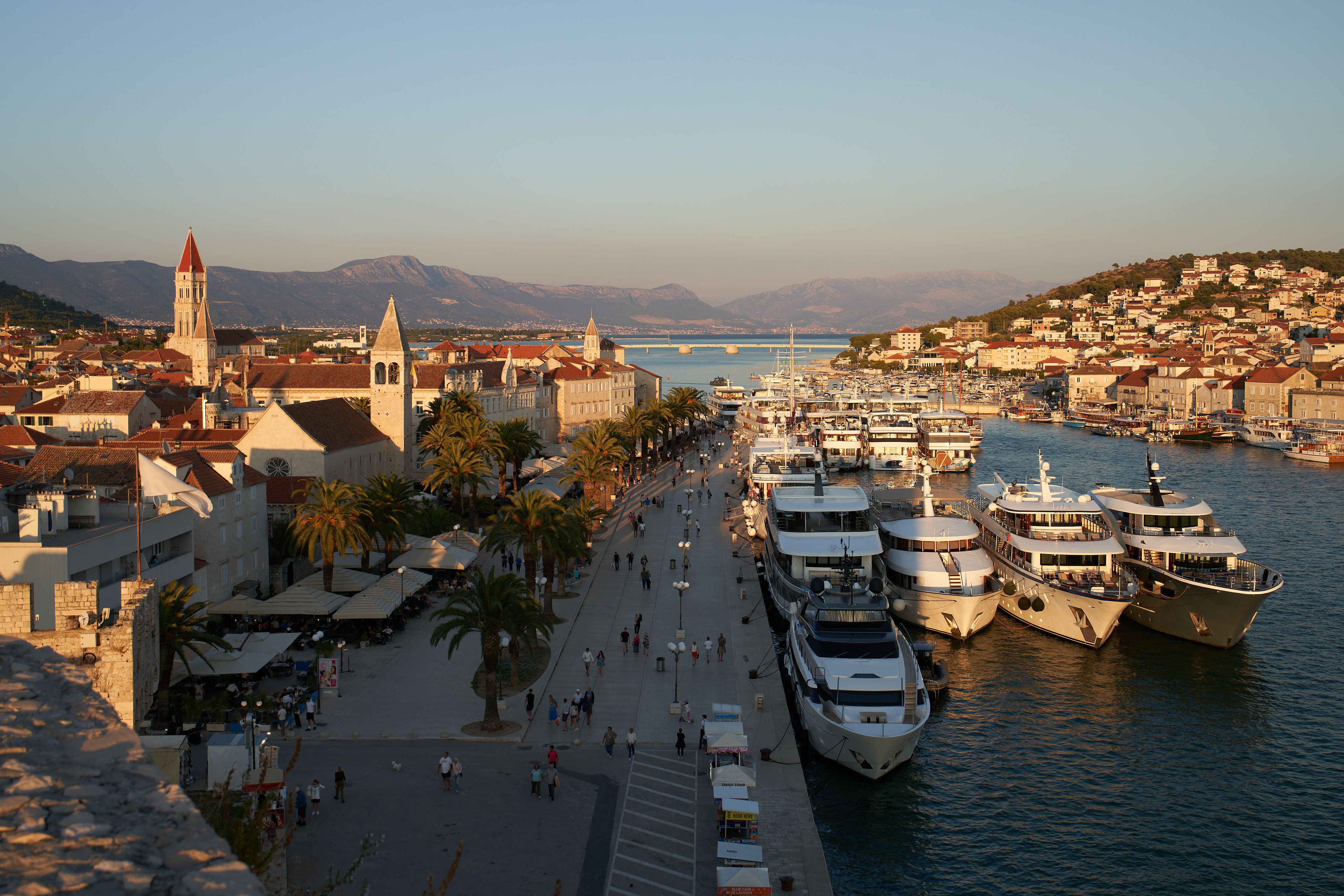 Widok z Twierdzy Kamerlengo na Trogir